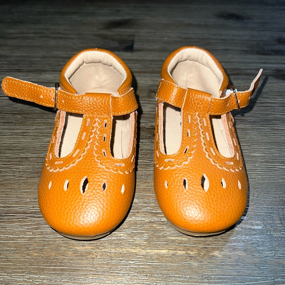 Beauco Kids Mary Jane’s Size 7